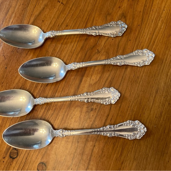 Set of 4 1847 Rogers Bros Silver Plate Teaspoons - Picture 5 of 12